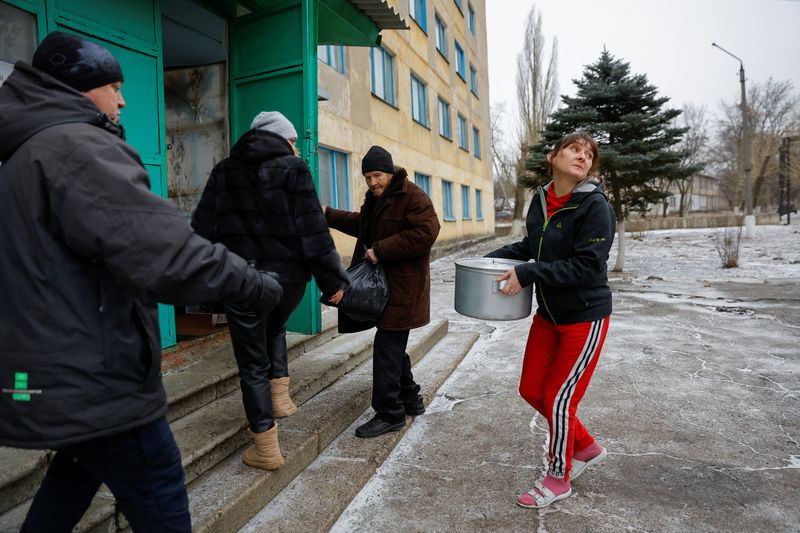 First U.N. aid convoy reaches sites near Ukraine's frontline
