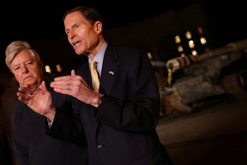 US senators, visiting Kyiv, blast delays in supplying tanks to Ukraine