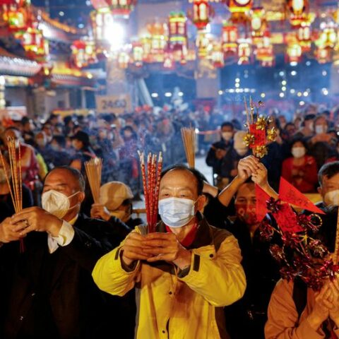 Major media outlets mum on new study showing masks make ‘little to no difference’ in stopping covid-19 - photo licensed by shore news network.