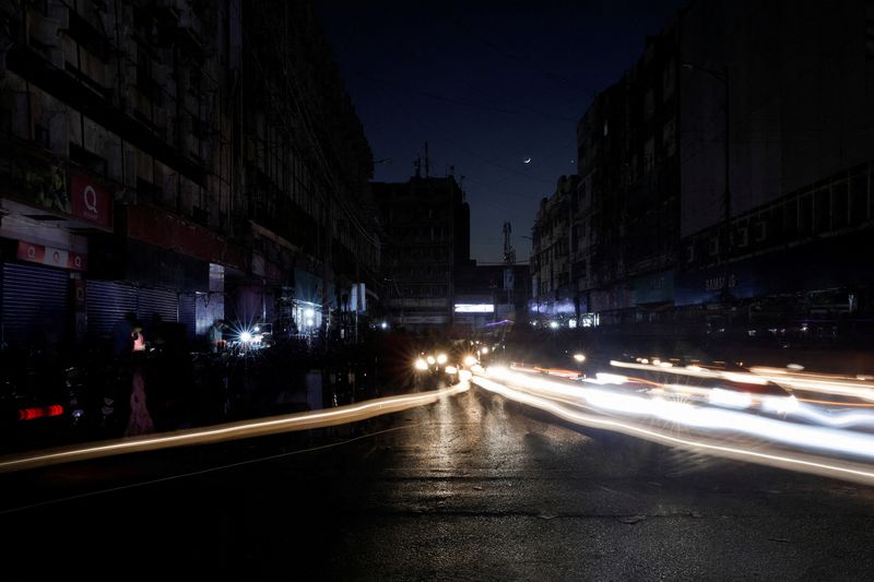 Power surge crashes Pakistan grid, plunging millions into darkness