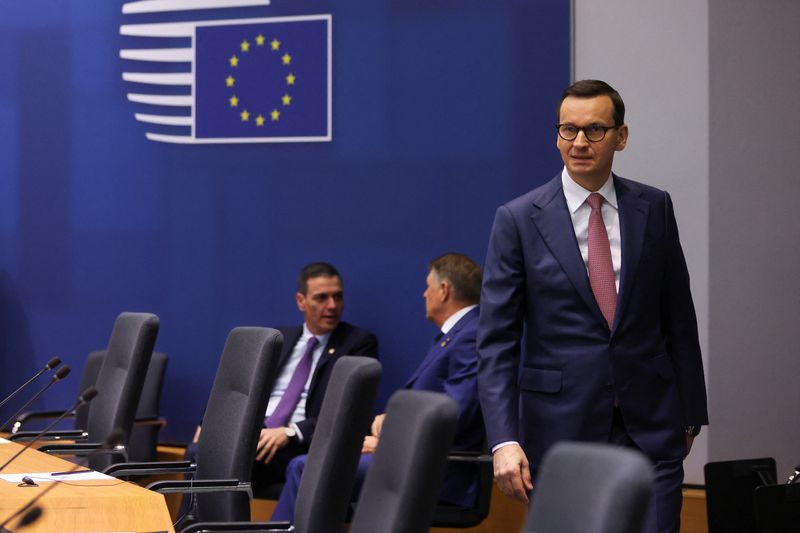 Poland may close more border crossings with Belarus, says Polish PM