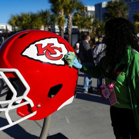 Nfl-indigenous activists to protest kansas city chiefs name, 'tomahawk chop' - photo licensed by shore news network.