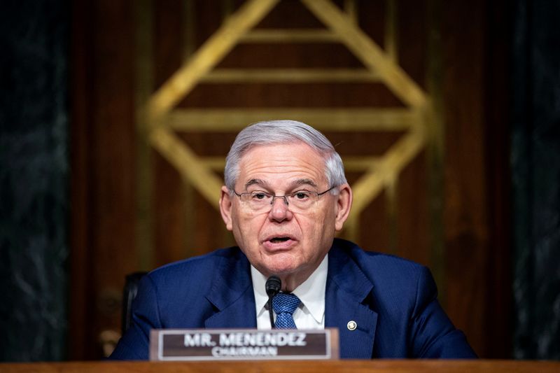 Senators urge halt to Chinese carriers overflying Russia on U.S. flights