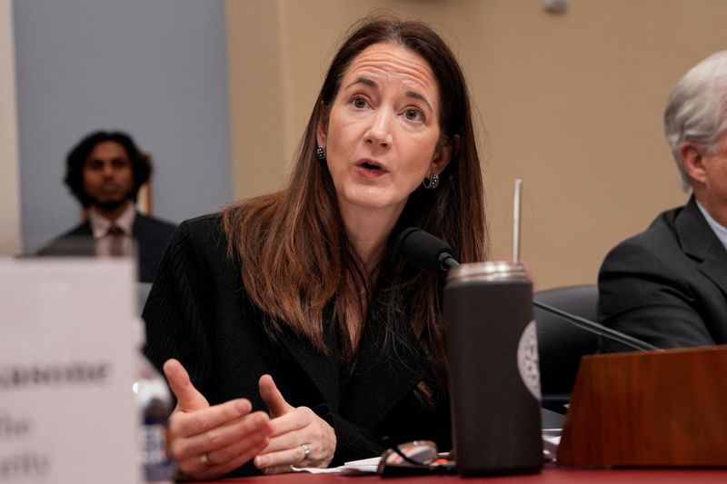 US spy chiefs see China-Russia 'love affair' continuing
