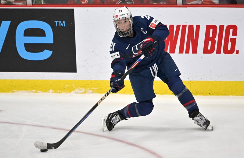 Ice hockey-Golden Knight scores hat-trick as US stun Canada at worlds