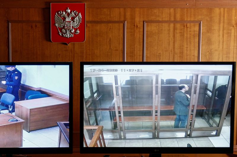 Putin critic facing up to 25 years in jail to learn fate on Monday