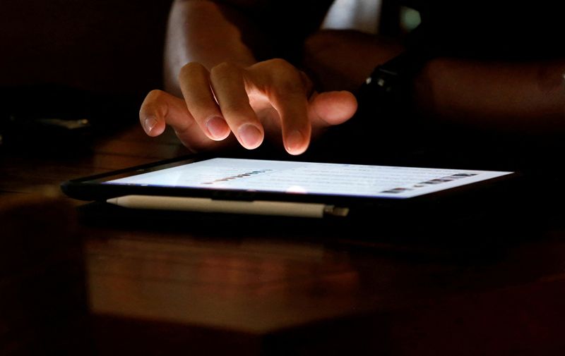 Vietnam to require social media users to verify identity