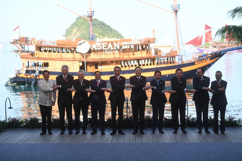 Southeast Asian leaders urge end of Myanmar violence, inclusive talks