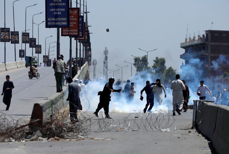Pakistan calls in army to stop protest violence after ex-PM Khan's arrest