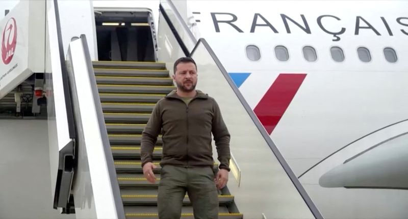 Jeddah, sleep, and a French plane, how Zelenskiy reached Japan's G7