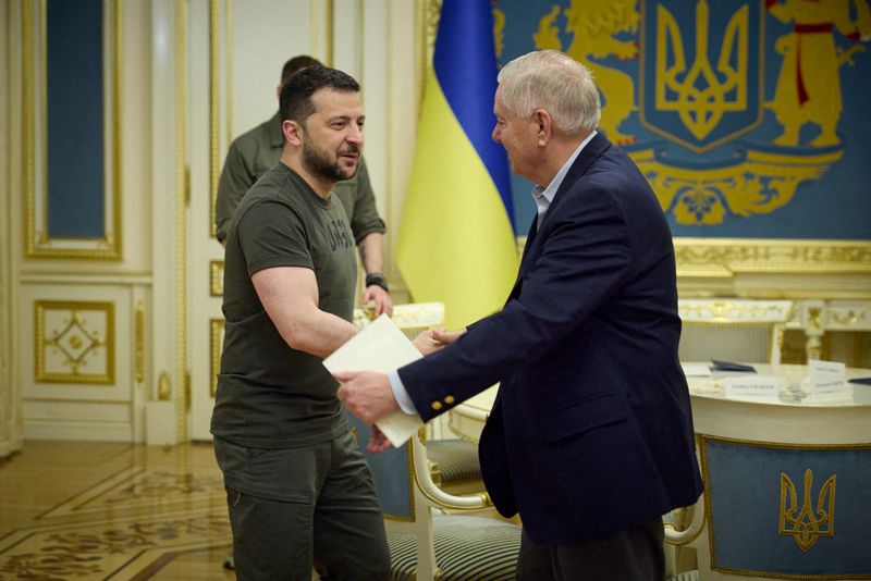 Dismissing Russian criticism, U.S. Senator Graham praises Ukrainian resistance