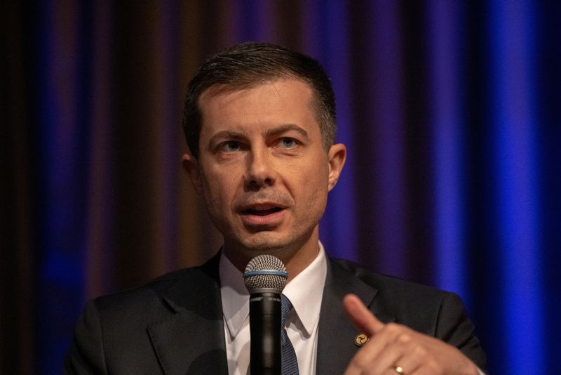 Mexico to extend deadline for cargo flight move after Buttigieg visit
