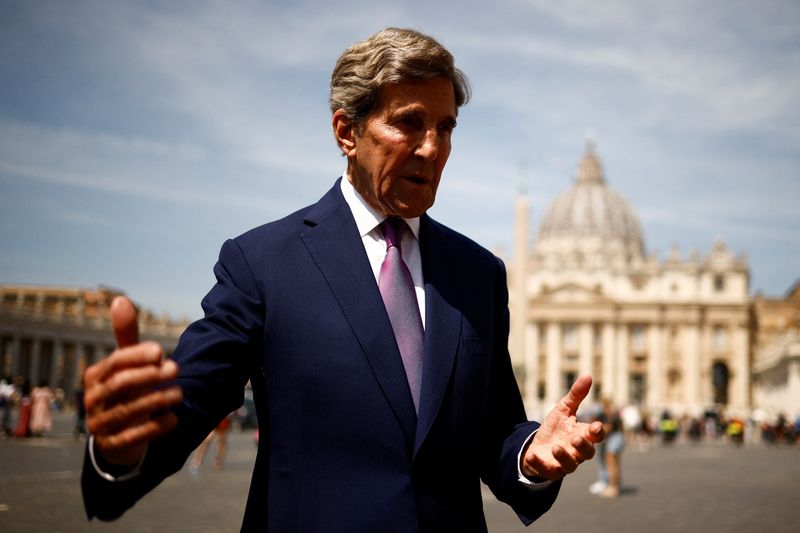 China-U.S. climate partnership vital despite differences, Kerry says