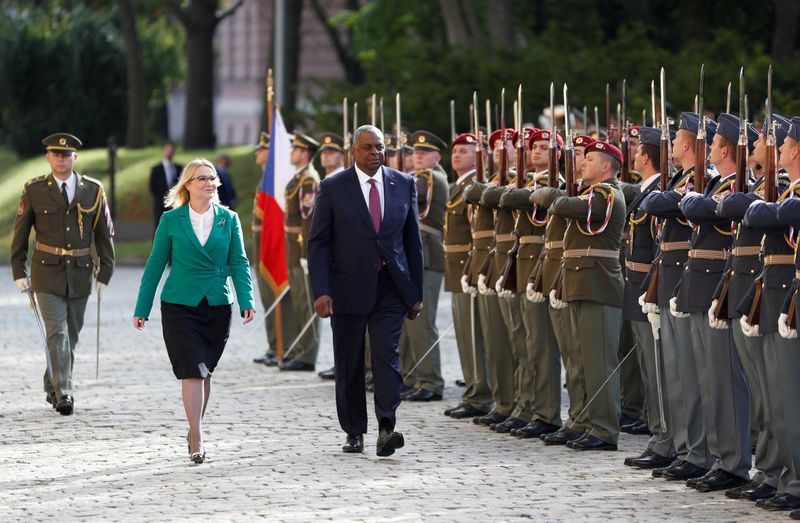 Czech lower house backs defence treaty with US in initial vote