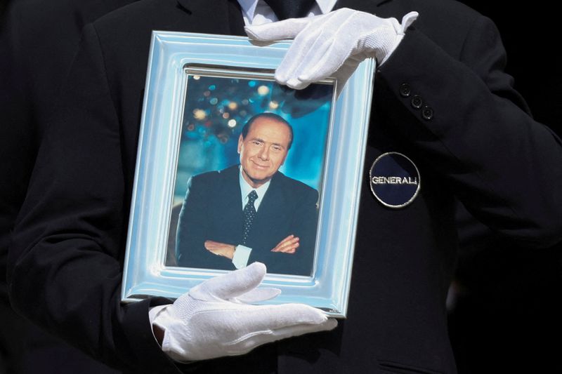 Berlusconi's Mafia-tainted friend 'in tears' after 30 million euro bequest