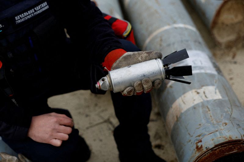 Ukraine would welcome cluster munitions from US - Zelenskiy aide
