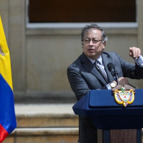 Farc dissidents and colombian government reach agreement to begin peace talks - photo licensed by shore news network.