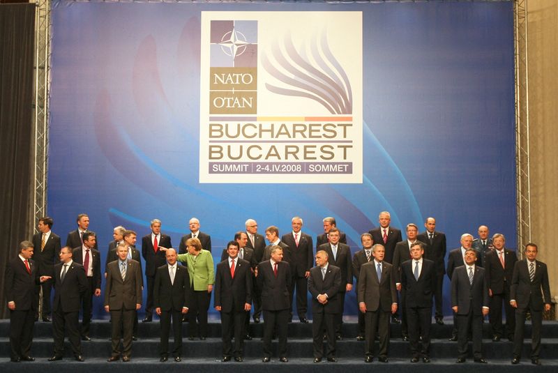 Analysis-NATO's Ukraine debate still haunted by Bucharest pledge