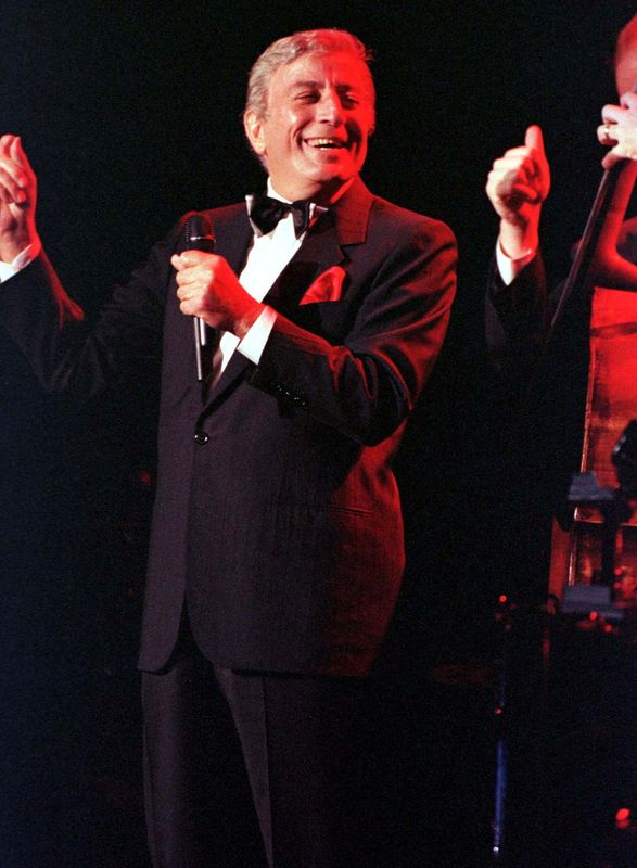 Factbox-Quotes by and about singer Tony Bennett