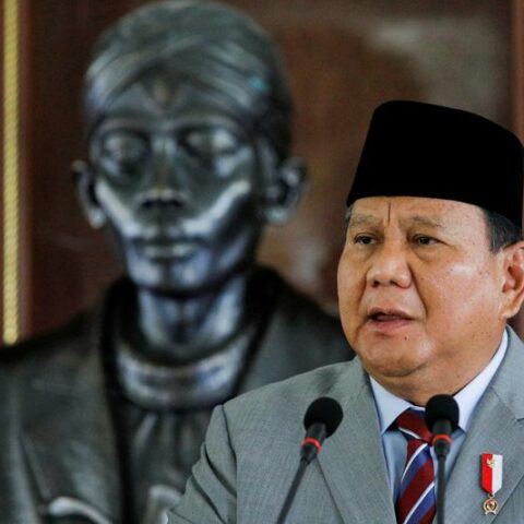 Indonesia defence minister gains ground with young people for 2024 election - photo licensed by shore news network.