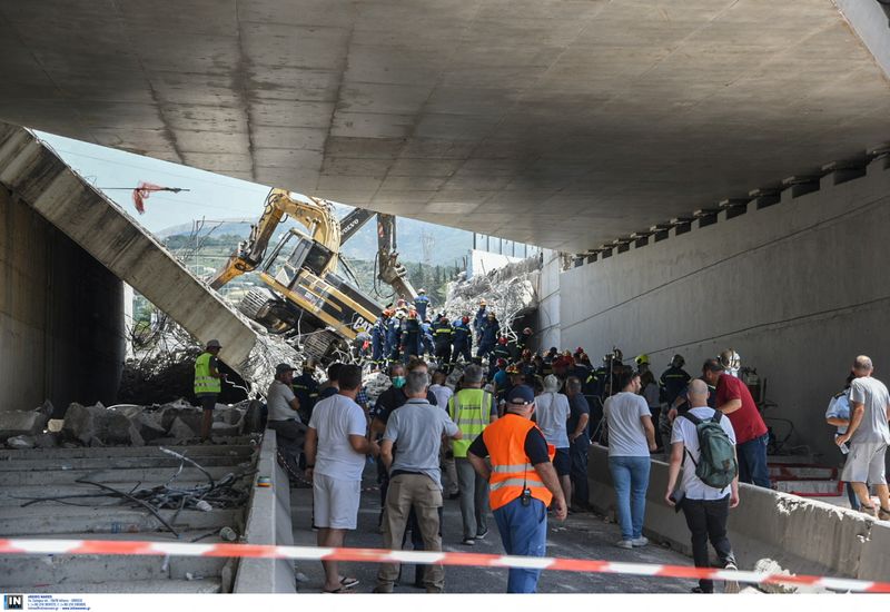 One killed in bridge collapse in the Greek city of Patras