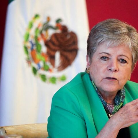 Mexico working with u. S. On refugee plan for migrants in southern mexico - photo licensed by shore news network.