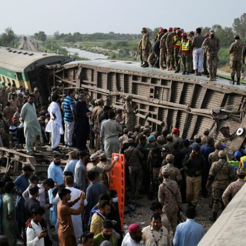 Pakistan passenger train derails, killing at least 30 people, geo reports - photo licensed by shore news network.