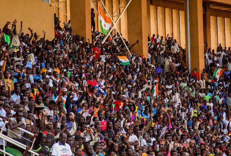 West African leaders to meet on Niger after junta defies deadline