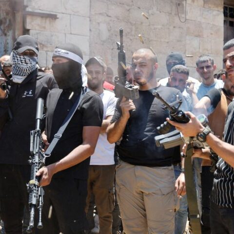 Palestinian gunmen say they're fighting for jenin, not foreign backers - photo licensed by shore news network.