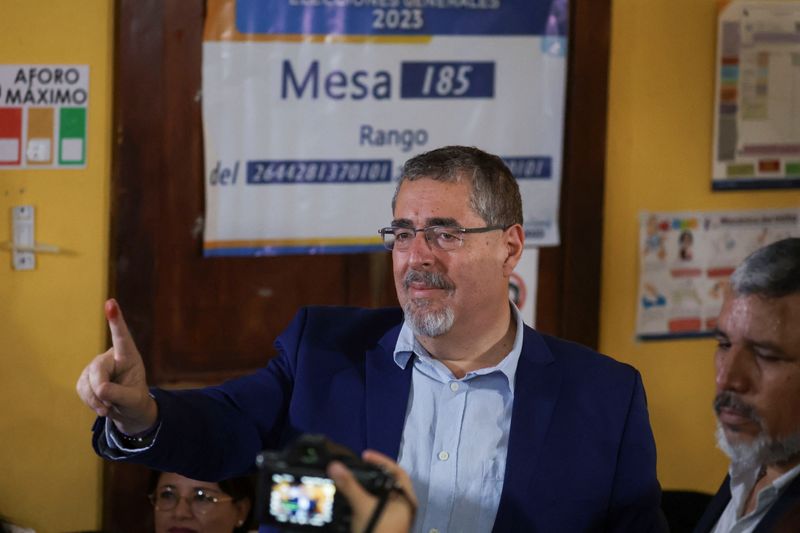 Anti-graft crusader wins Guatemala presidency by landslide