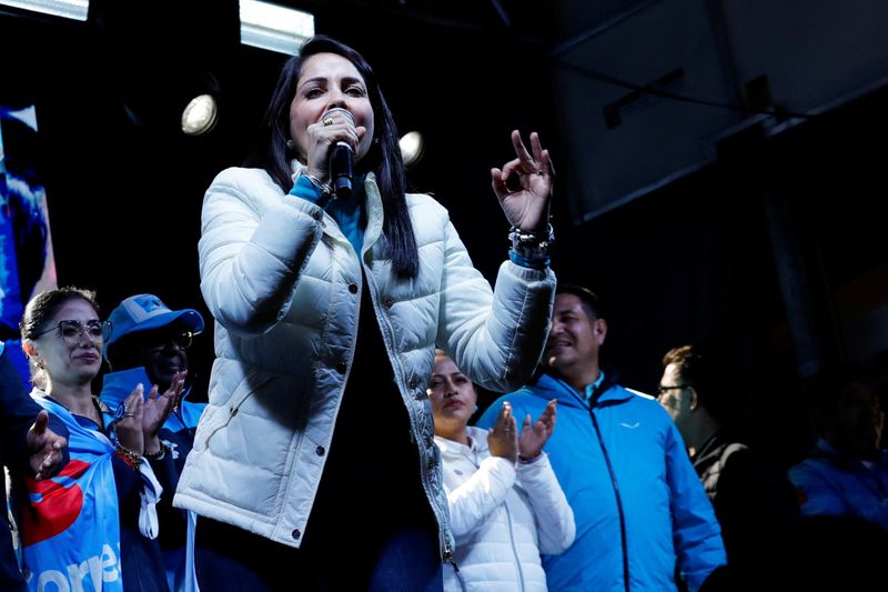 Ecuador leftist Gonzalez, businessman Noboa set to go to second round
