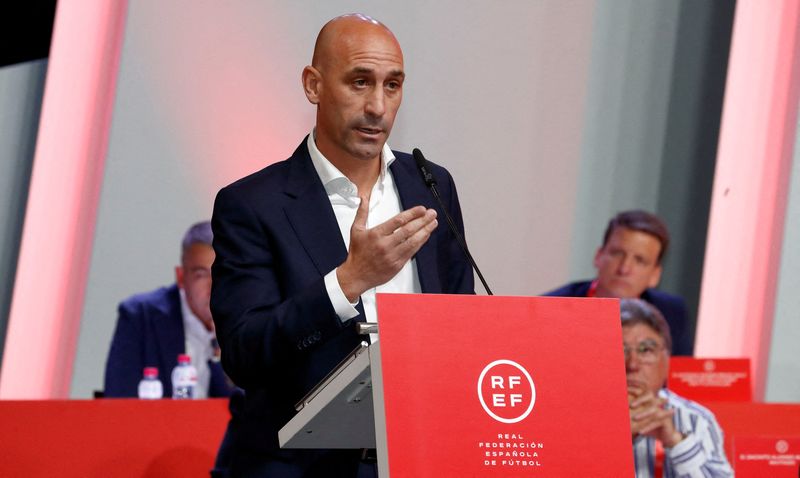 Soccer-Spain men's team condemn Rubiales two weeks after Hermoso kiss