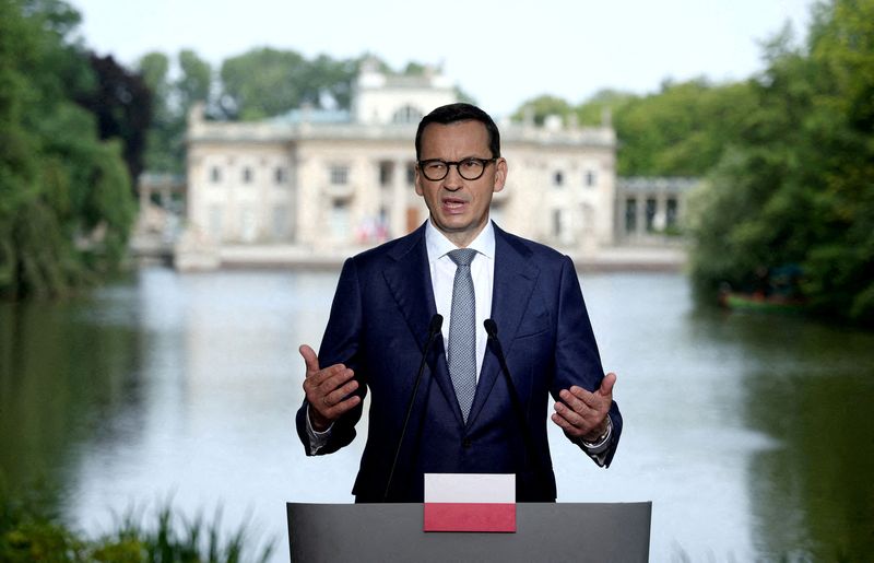 Poland, with election looming, says it isn't sending new arms to Ukraine