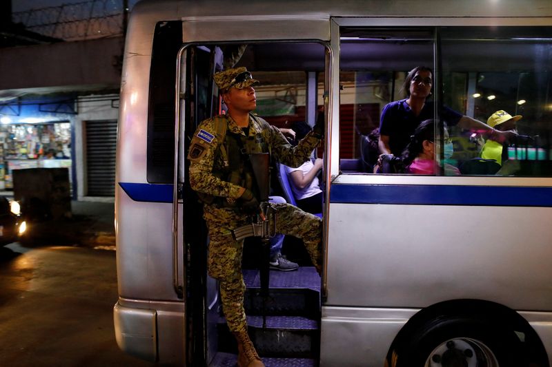 El Salvador police report says crackdown leaves 43,000 tied to gangs still free