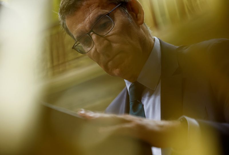 Spain's conservatives fail to form government, clearing way for Socialists