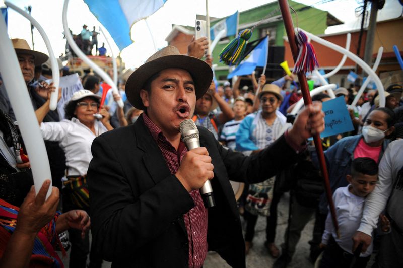Guatemala protests intensify, demanding prosecutor resignations