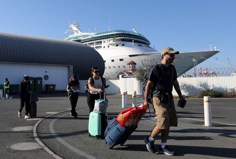 First batch of U.S. citizens leaving Israel arrive in Cyprus by boat