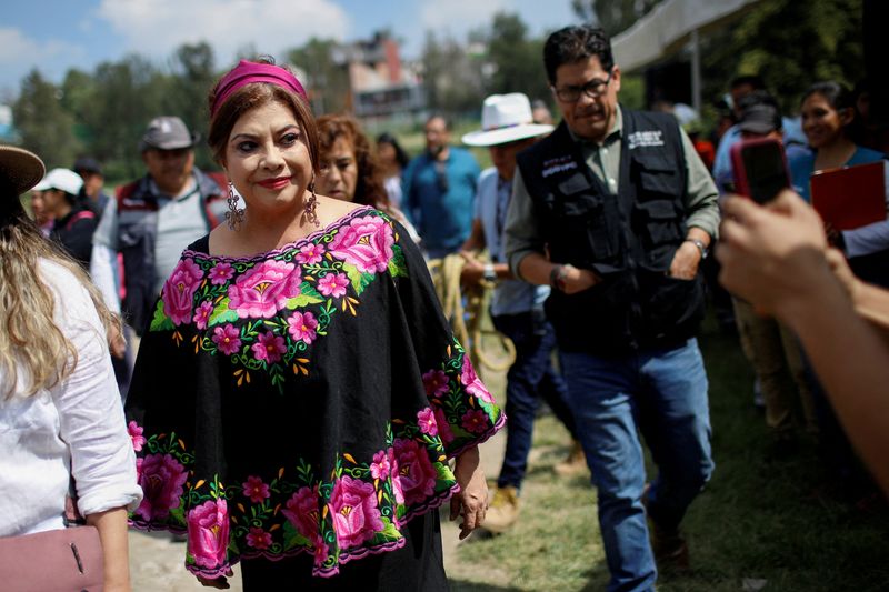 Analysis-In Mexico, gender balance push puts political parties in unfamiliar bind