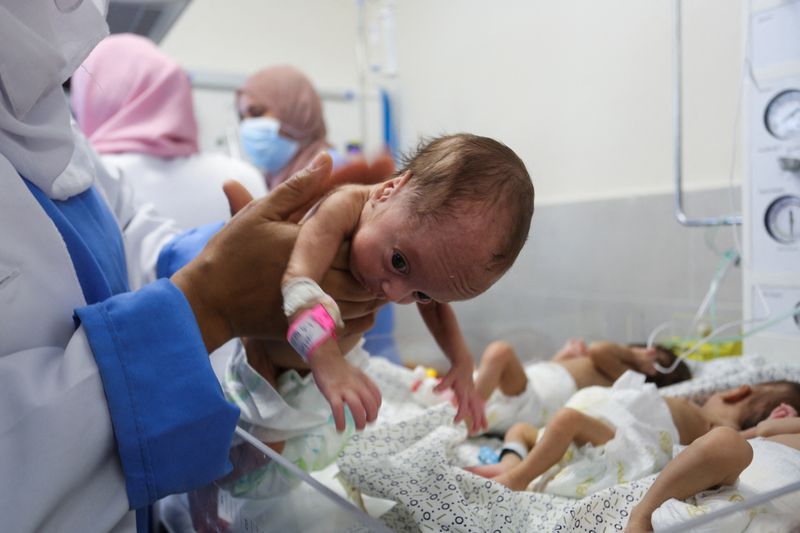 Palestinian Red Crescent, UN agencies evacuate Al Shifa premature babies -statement