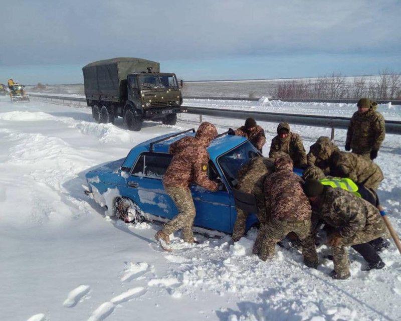 Ten people die in Ukraine snowstorms
