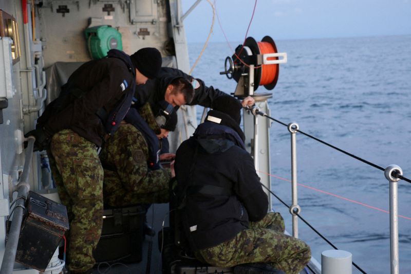 UK, Finland, Estonia practise subsea infrastructure protection in Baltic Sea