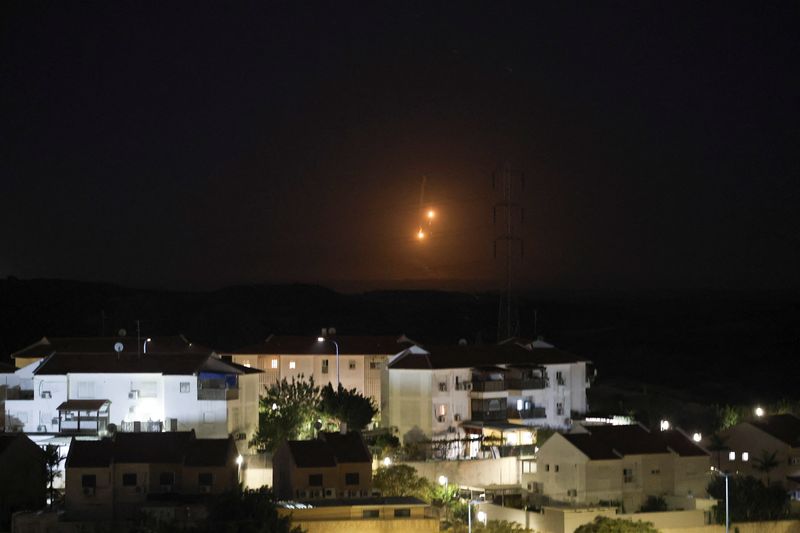 Pope laments war in Holy Land on solemn Christmas Eve