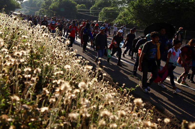 Migrant caravan spends Christmas on the road before heading to U.S. border