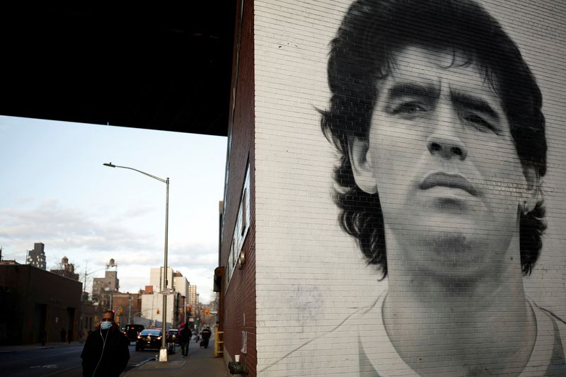 Soccer-Italy court clears Maradona of tax evasion years after his death