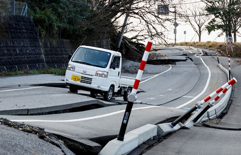 Japan earthquake death toll exceeds 100, with hundreds still missing