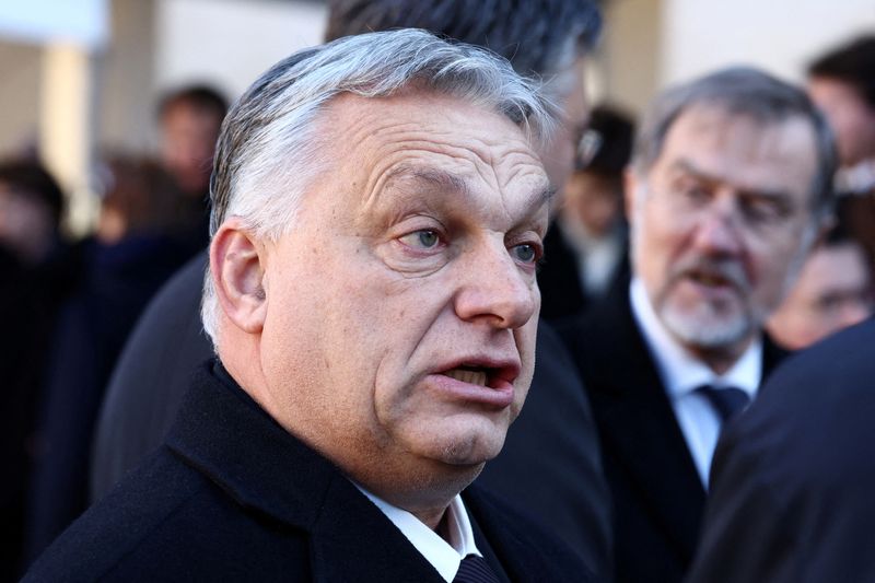 EU lawmakers urge pressure on Hungary to respect rule of law
