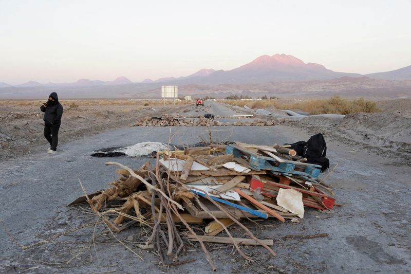 Protest ends at Chile's lithium salt flats with promise of Boric visit