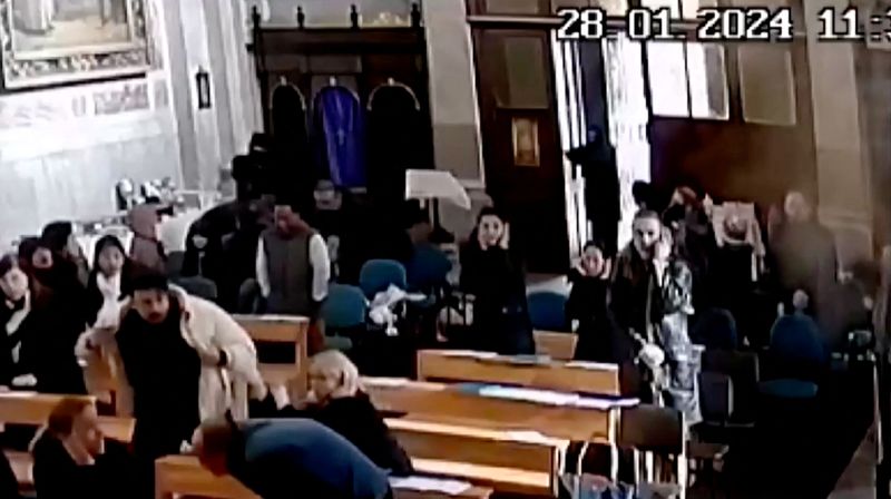 Turkish authorities capture gunmen who killed one person in Istanbul church