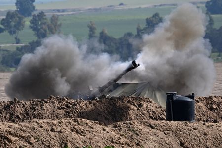 Hamas hounds Israeli forces in main Gaza cities