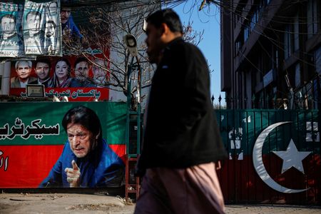Seen from abroad, Pakistan elections disappoint, add to instability